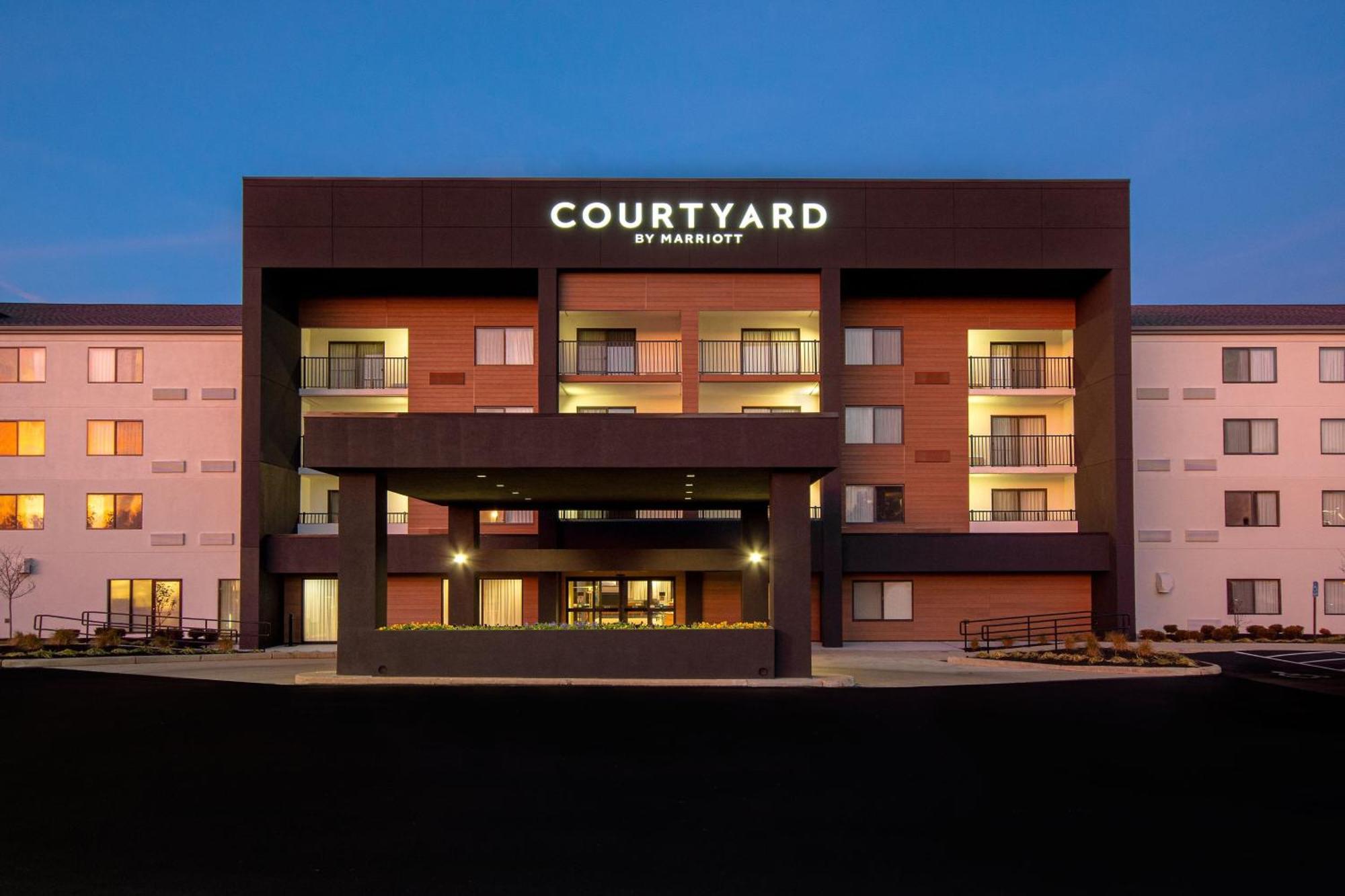 Courtyard By Marriott Cincinnati Airport Erlanger Exterior photo