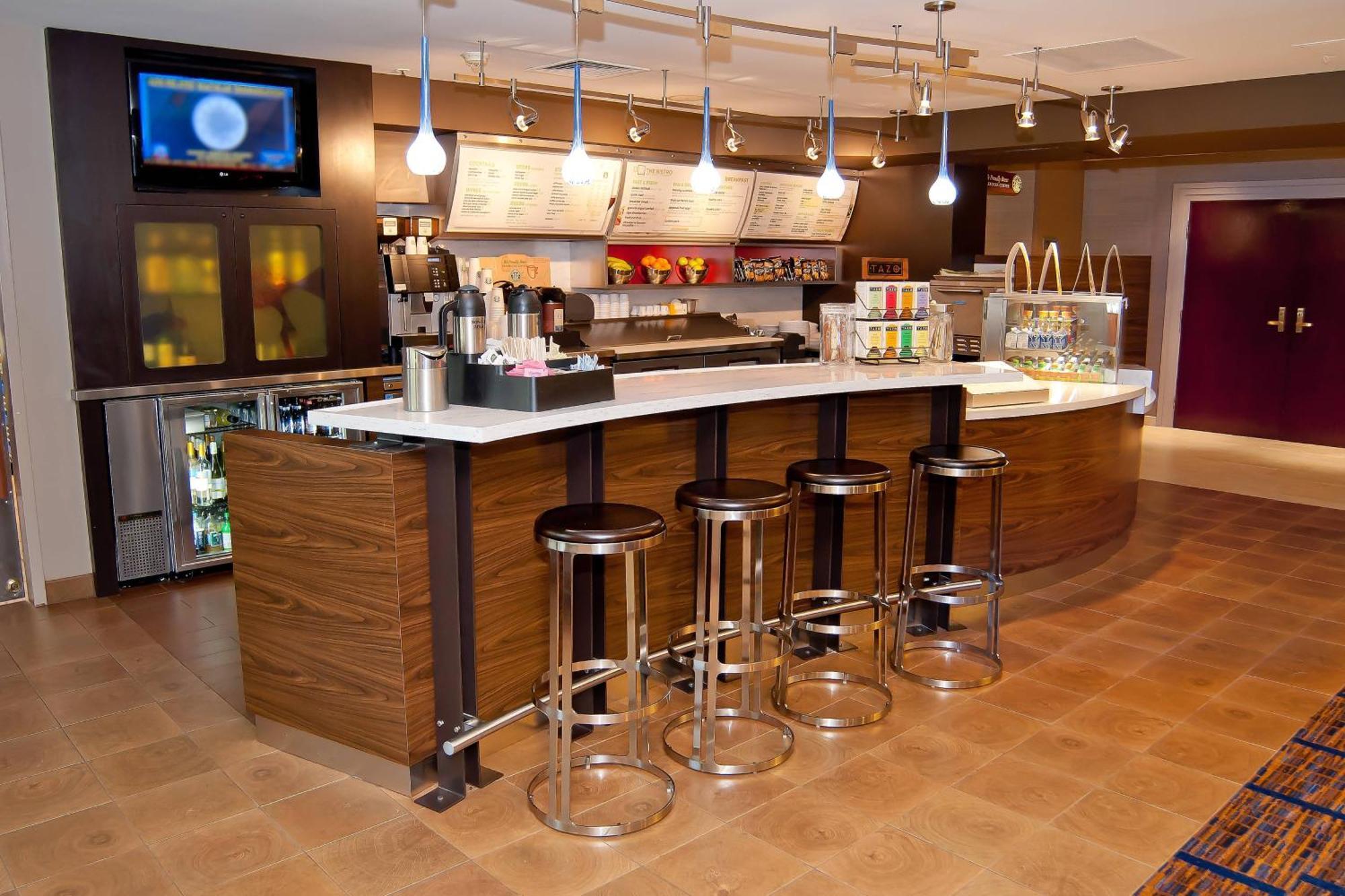 Courtyard By Marriott Cincinnati Airport Erlanger Exterior photo