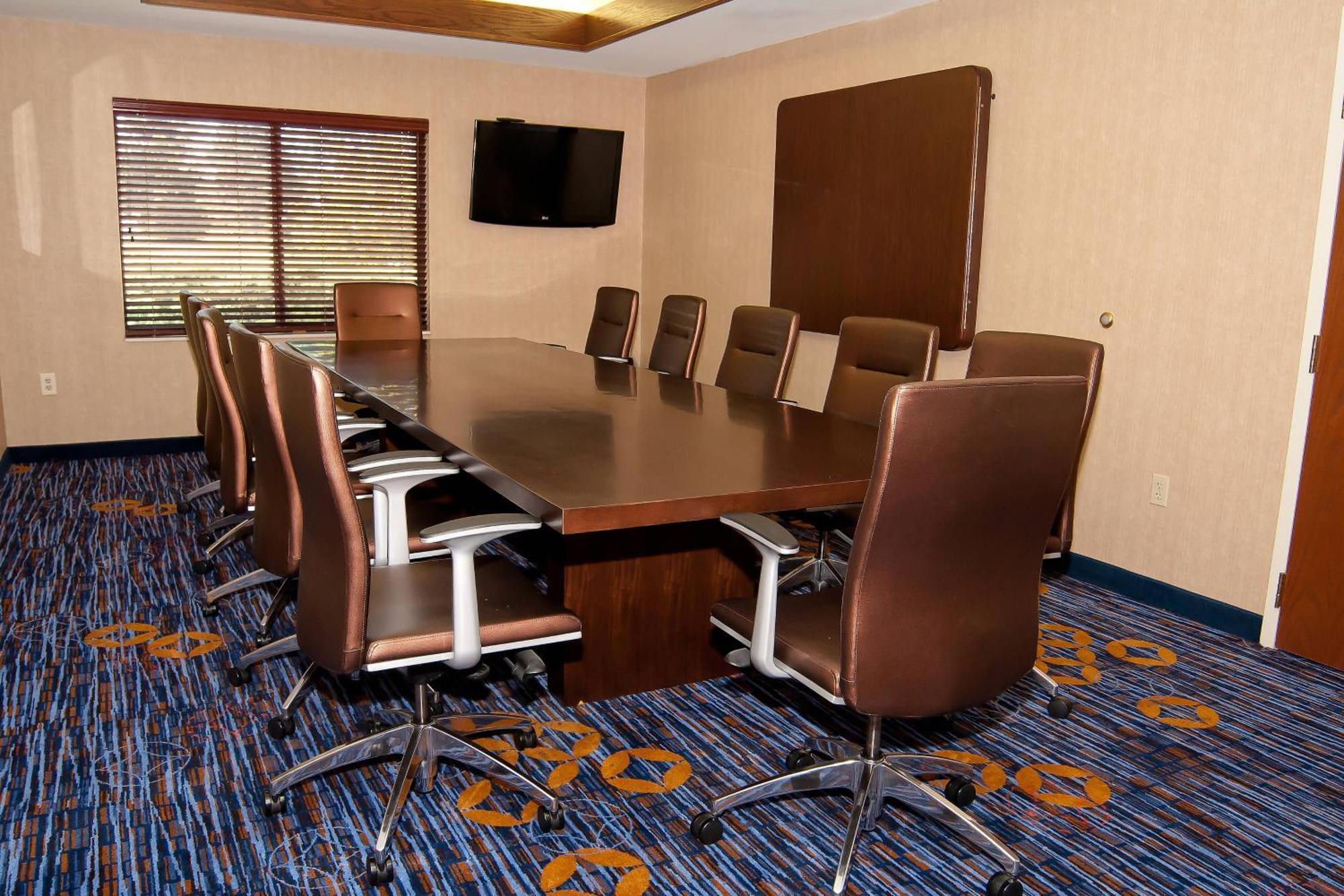 Courtyard By Marriott Cincinnati Airport Erlanger Exterior photo